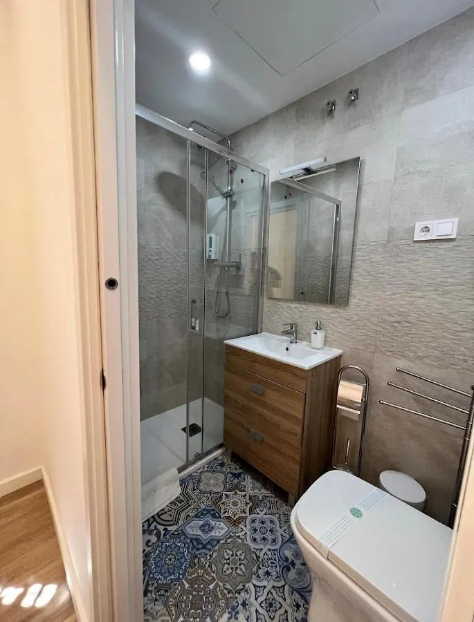 Oasis Hostel Apartment-Open Minded Libertine Naturists Age 18-36 Palermo
